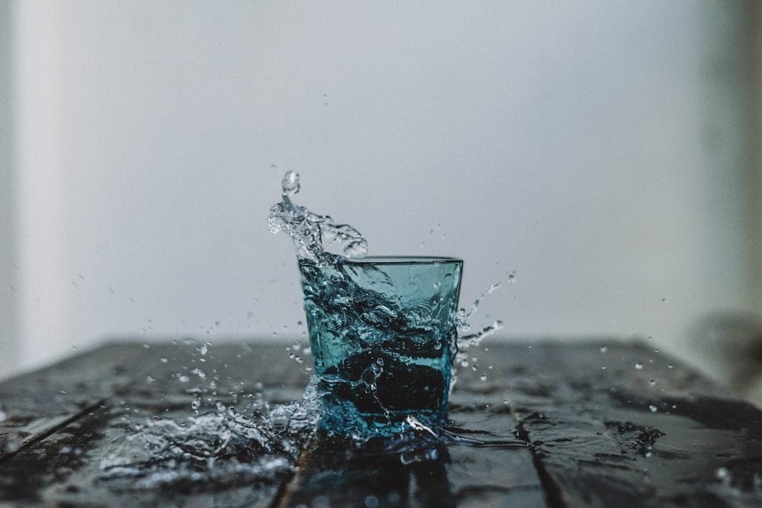Water splashing in a glass